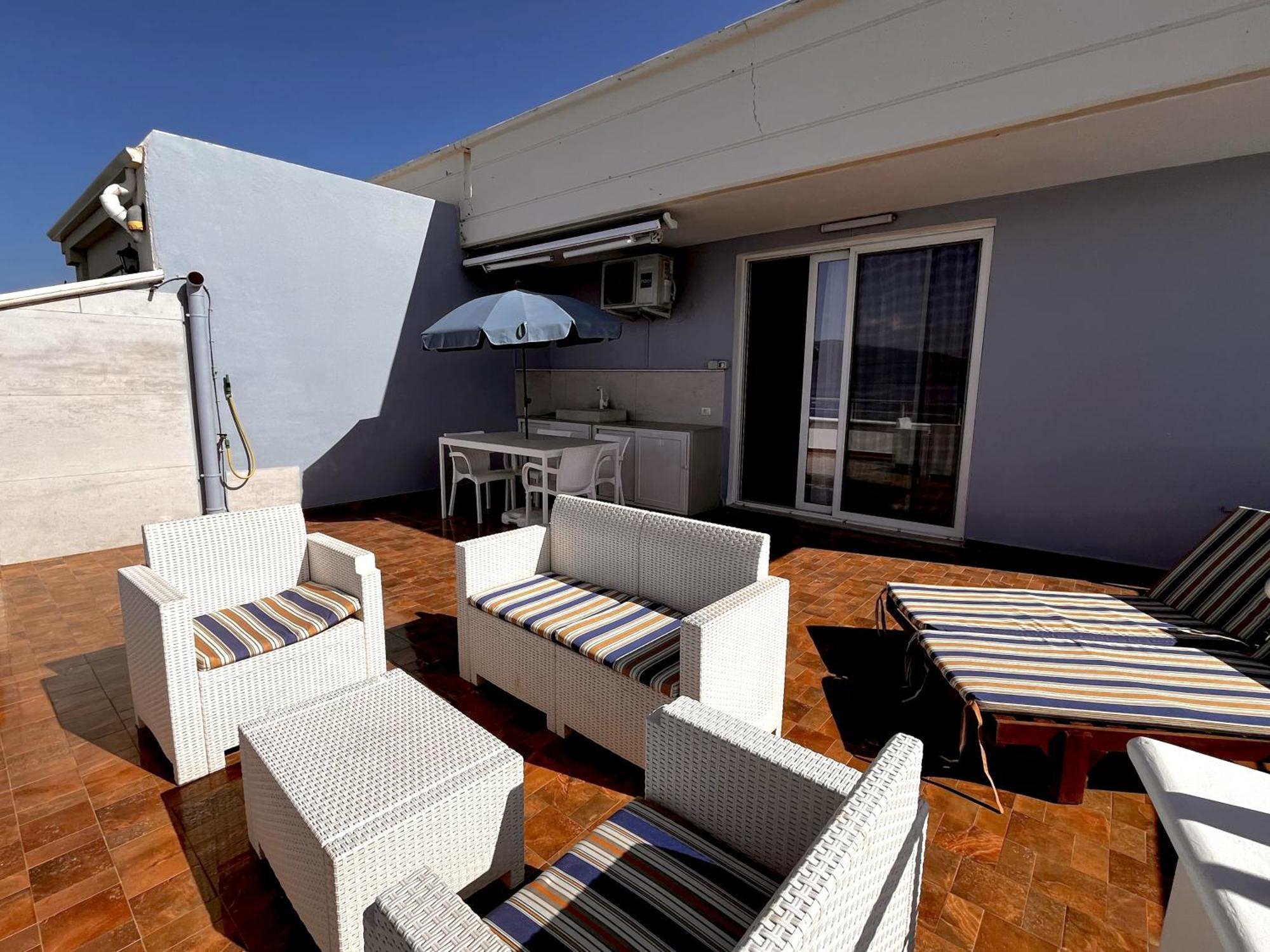 Sky & Sea Viewing Apartment Влёра Экстерьер фото